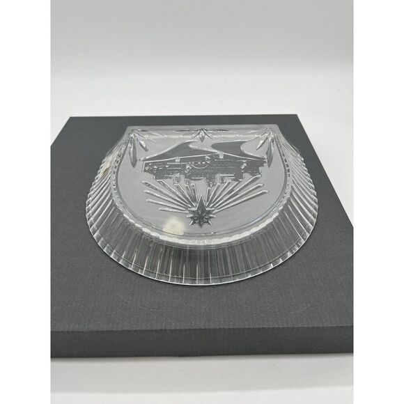 Waterford Crystal Nativity Display Backdrop In Box - Picture 6 of 10